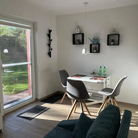 Neu Sanierte Wohnung Fuer 2-4 P Eschwege Exterior photo