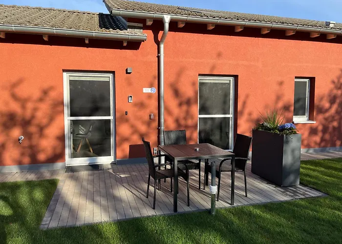 Neu Sanierte Wohnung Fuer 2-4 P
