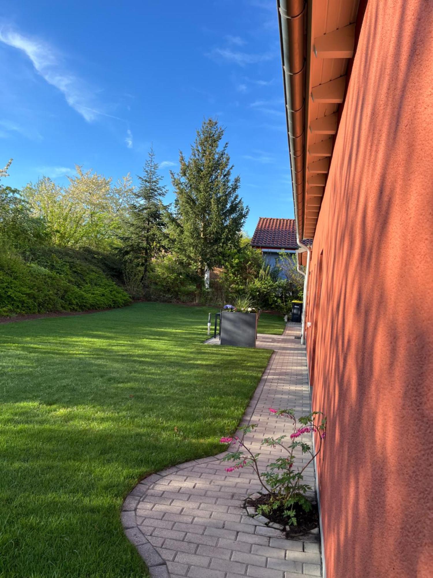 Appartement Neu Sanierte Fuer 2-4 P